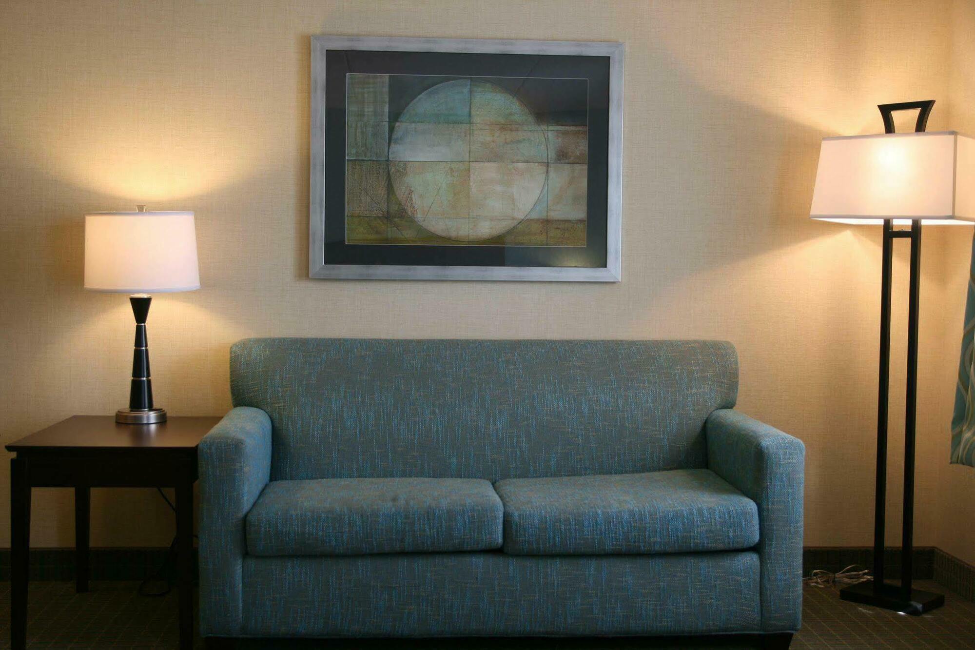 Hampton Inn & Suites Wilkes-Barre Room photo